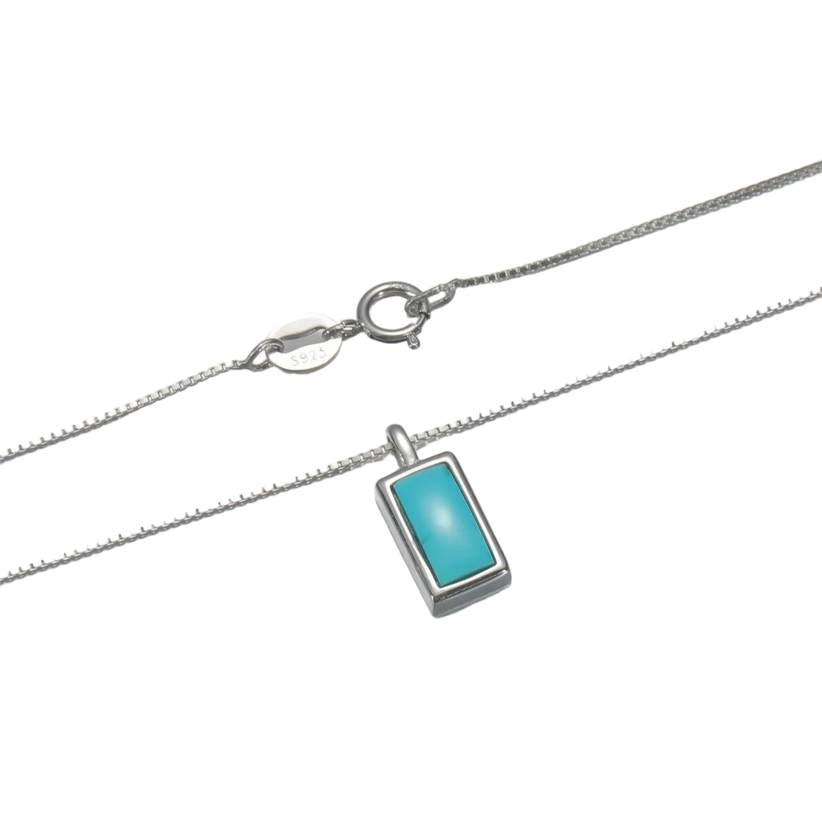 Detailed view of the high-polish 925 sterling silver frame and secure clasp on the Tibetan necklace.