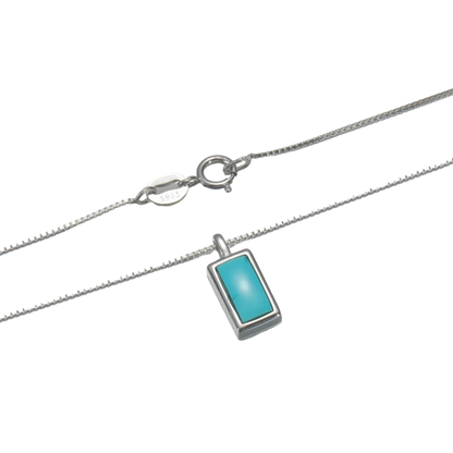 Detailed view of the high-polish 925 sterling silver frame and secure clasp on the Tibetan necklace.