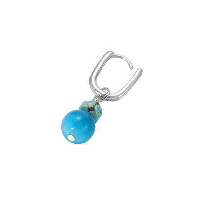 Detailed view of the 925 sterling silver U-hoop clasp and the perfectly smooth Tibetan turquoise sphere.
